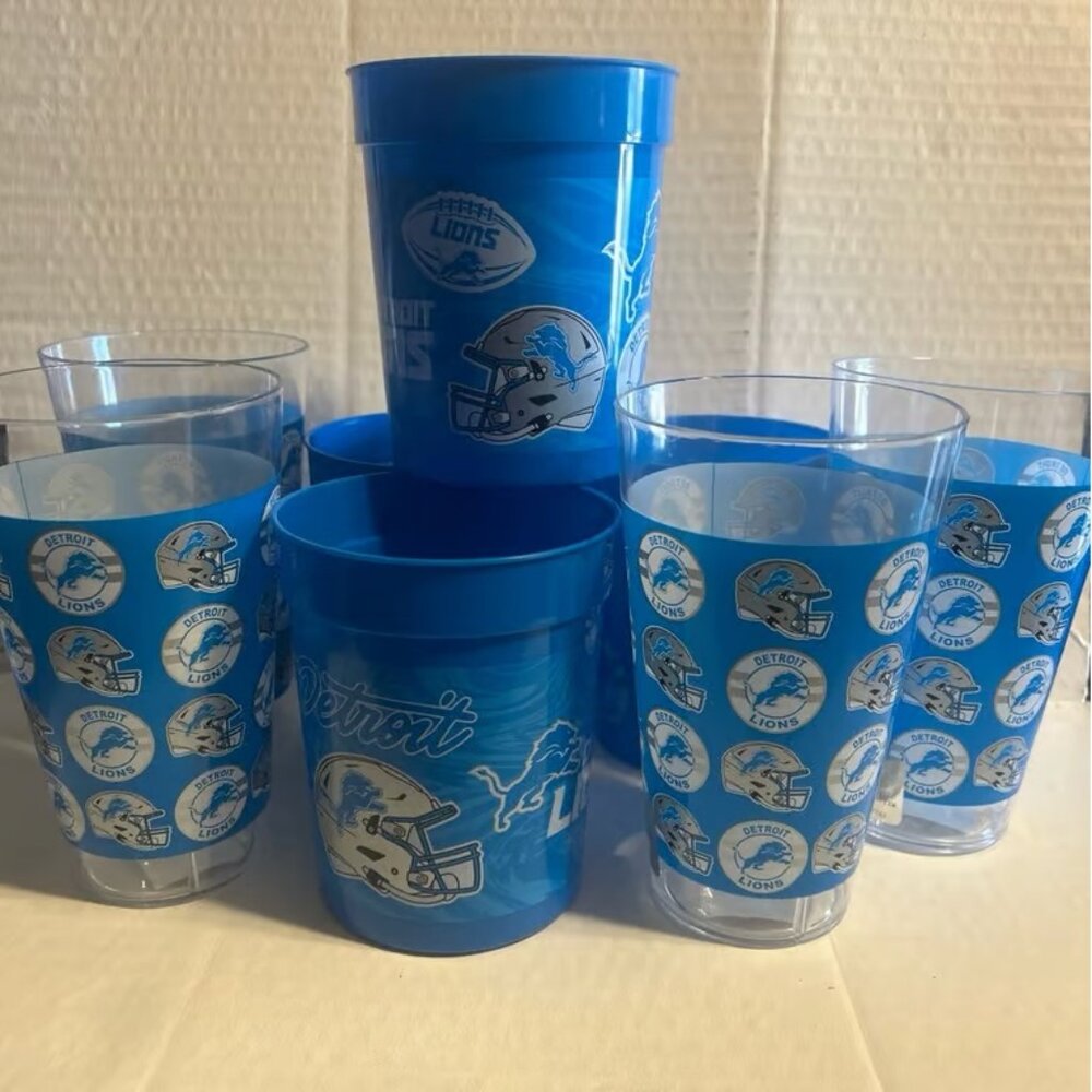 DETROIT LIONS 8PC “Party Set” 4 Acrylic Glasses & 4 Tumblers NEW GREAT VALUE SET
